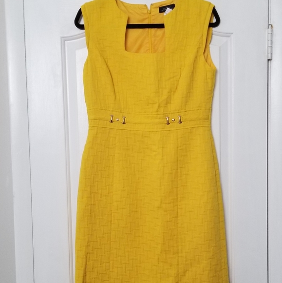 [SOLD] Tahari Yellow Weave Pattern Dress - Picture 2 of 5